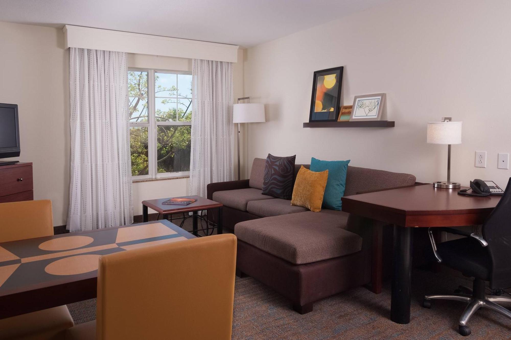 Residence Inn Fort Myers Sanibel Truckland Exterior foto